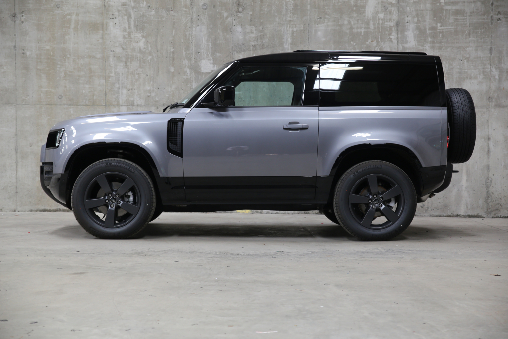 Land Rover Defender - 3.0 D250 X-Dynamic HSE 90 3dr Auto [6 Seat]