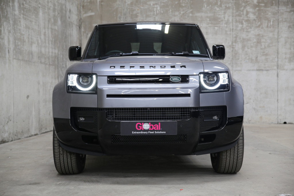 Land Rover Defender - 3.0 D250 X-Dynamic HSE 90 3dr Auto [6 Seat]