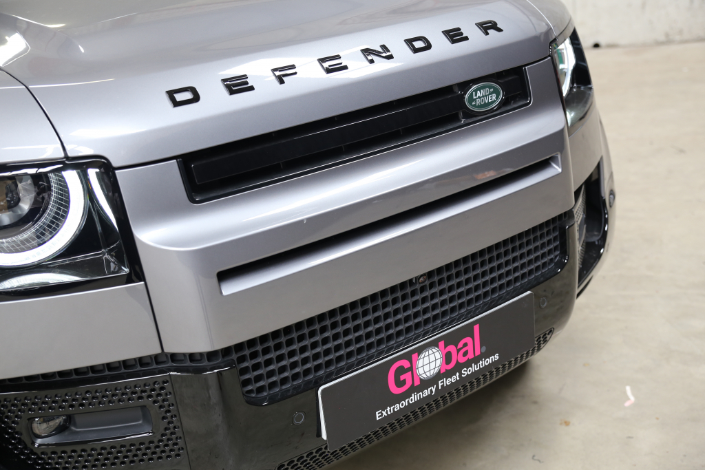 Land Rover Defender - 3.0 D250 X-Dynamic HSE 90 3dr Auto [6 Seat]
