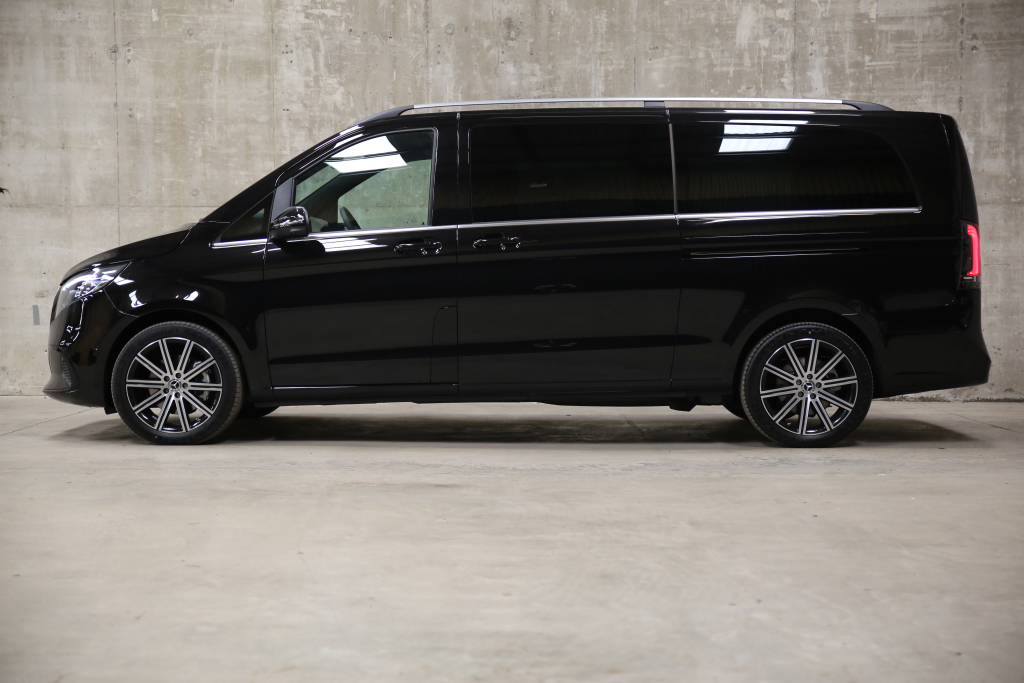 Mercedes-Benz V-Class - V220 d Premium AMG Line 5dr 9G-Tronic [Extra Long]