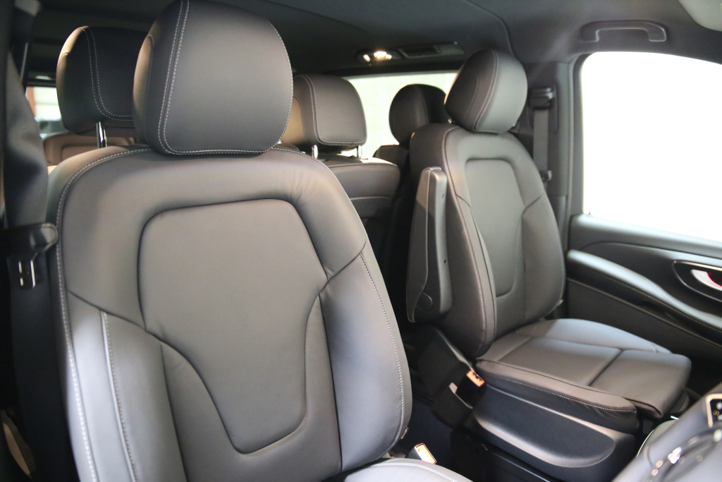 Mercedes-Benz V-Class - V220 d Premium AMG Line 5dr 9G-Tronic [Extra Long]