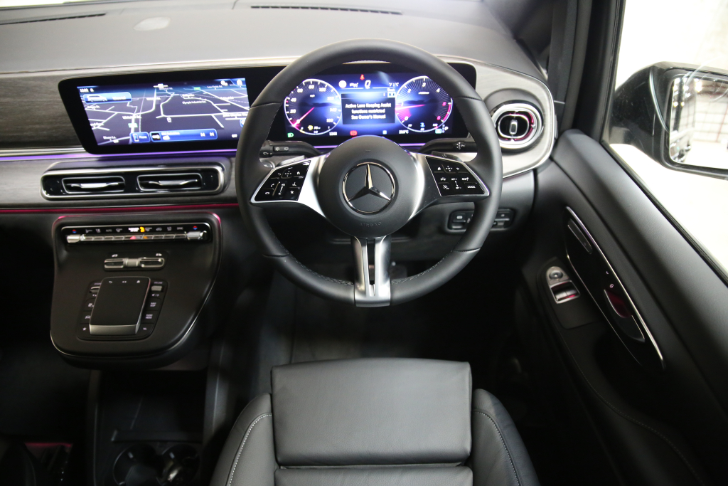 Mercedes-Benz V-Class - V220 d Premium AMG Line 5dr 9G-Tronic [Extra Long]