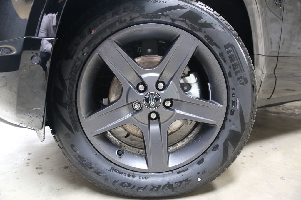 Land Rover Defender - 3.0 D250 X-Dynamic SE 110 5dr Auto [6 Seat]