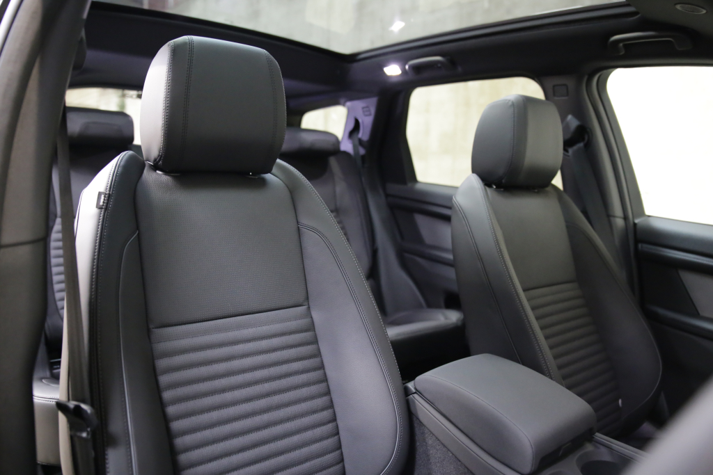 Land Rover Discovery Sport  SW - 2.0 D200 Landmark 5dr Auto [7 Seat]