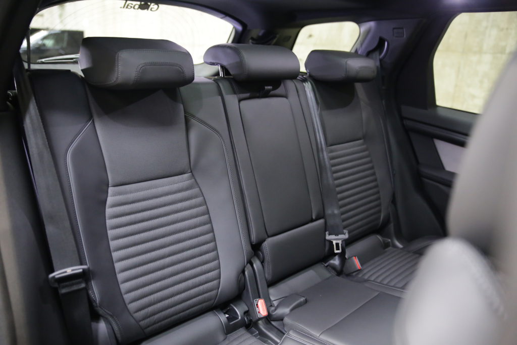 Land Rover Discovery Sport  SW - 2.0 D200 Landmark 5dr Auto [7 Seat]