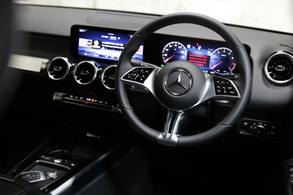 Mercedes-Benz GLB Estate - GLB 200 Sport Executive 5dr 7G-Tronic
